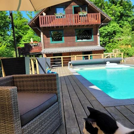 Le Chalet Du Cerf - Chambre D'Hote Somme-Leuze Eksteriør billede